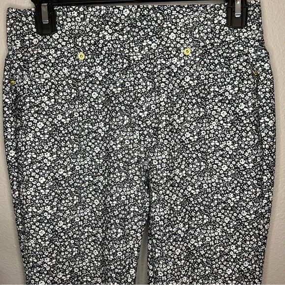 Michael Kors butterfly & floral print pull on pants size small - Picture 2 of 7